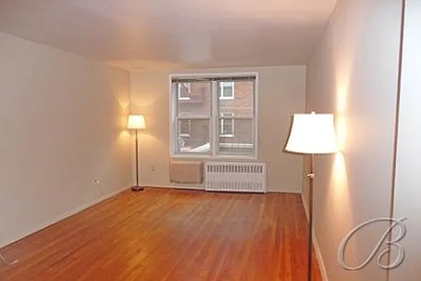 Rented by Bellmarc Realty | media 20