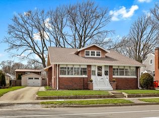 717 S State St, Champaign, IL 61820