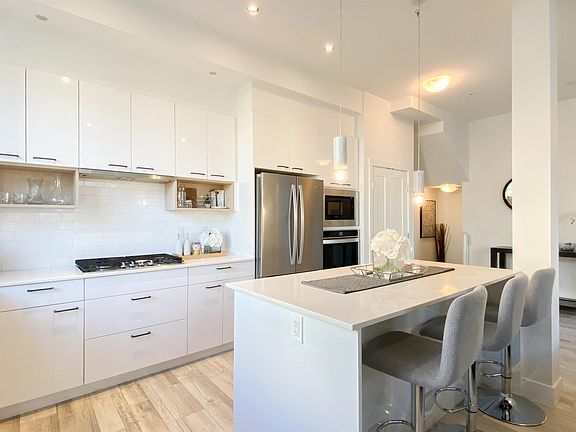5th image of 20849 78b Ave #42