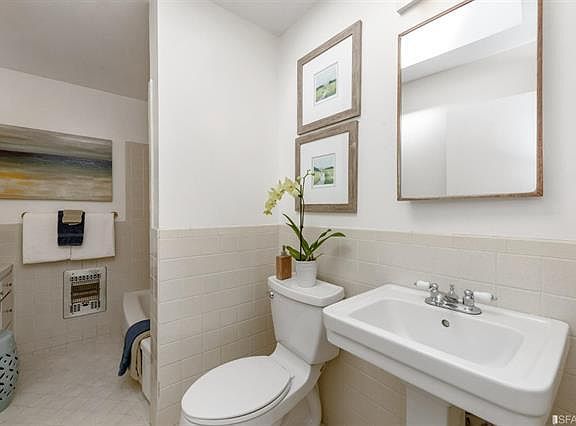 4th image of 502 Andover St #502