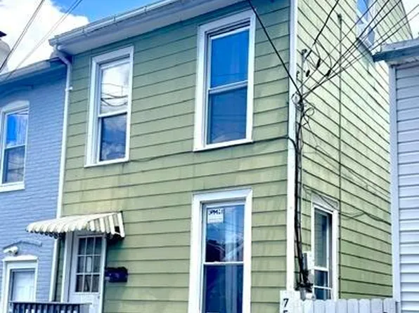 755 N Nagle St, Allentown, PA 18102