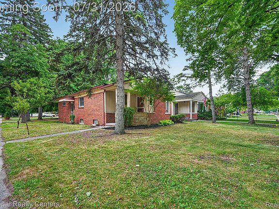 2nd image of 3220 Sylvan Dr