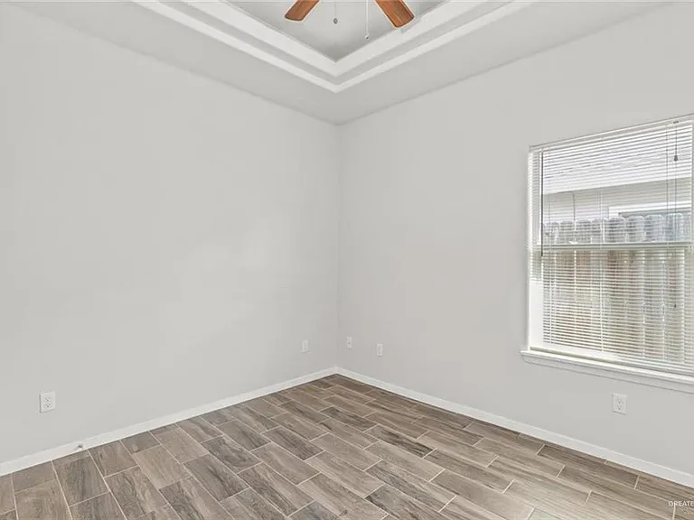 512 Downing Ave #1 — Photo 7