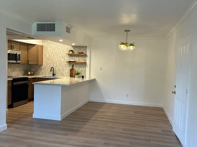 8649 E Royal Palm Rd #204 — Photo 18