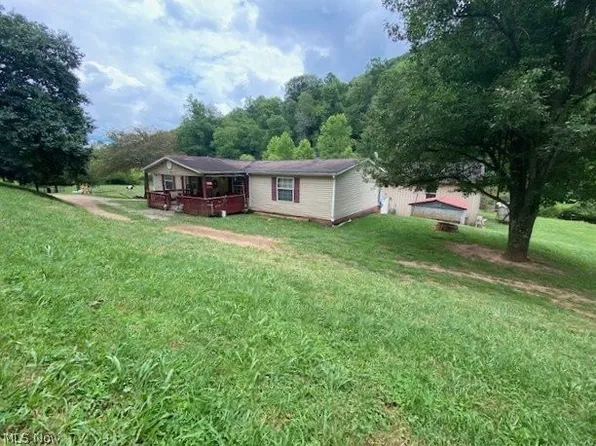 946 Missouri Frk, Spencer, WV 25276