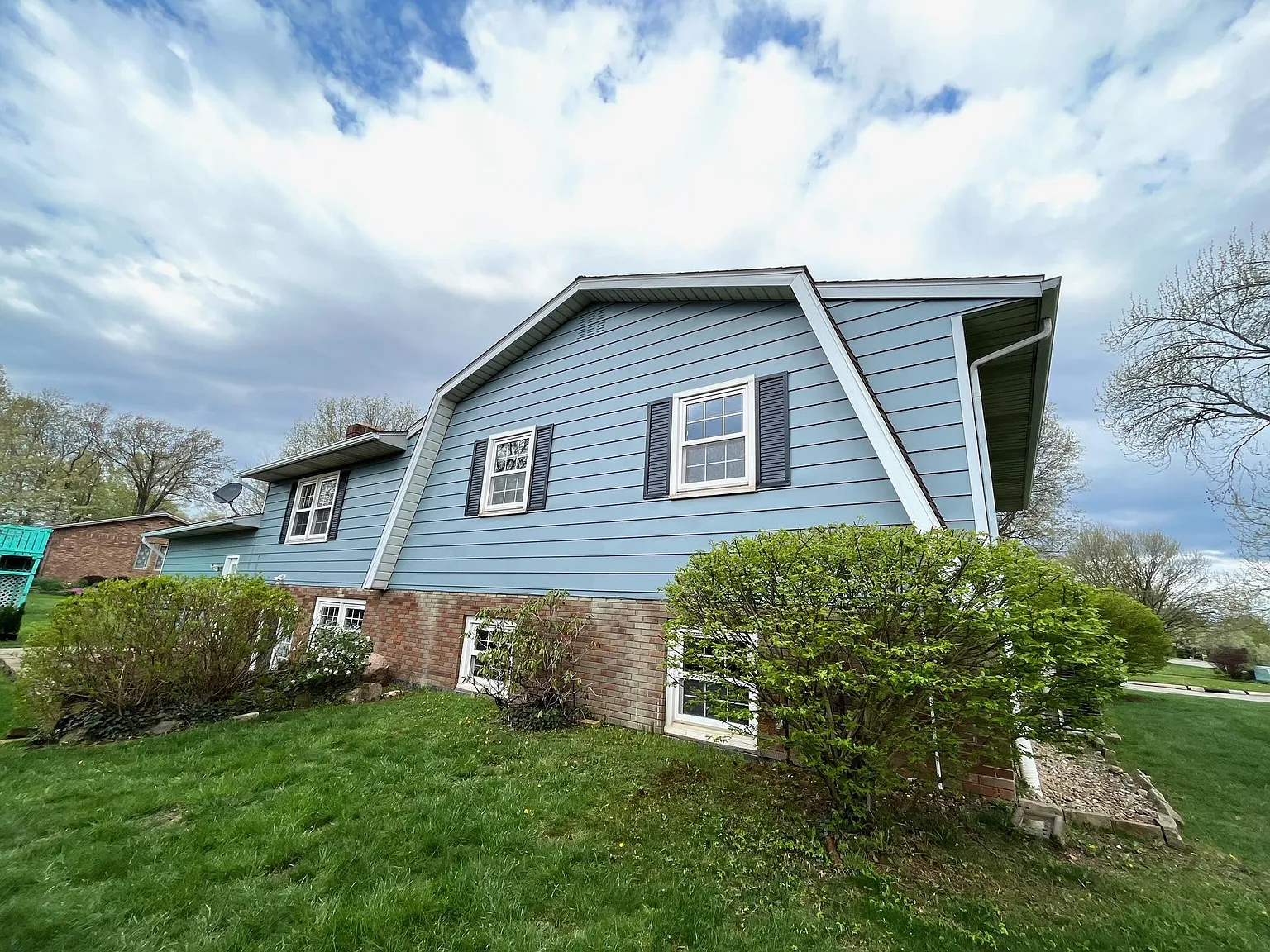 5 bed, 2612 sqft, $2,599 — Photo 3