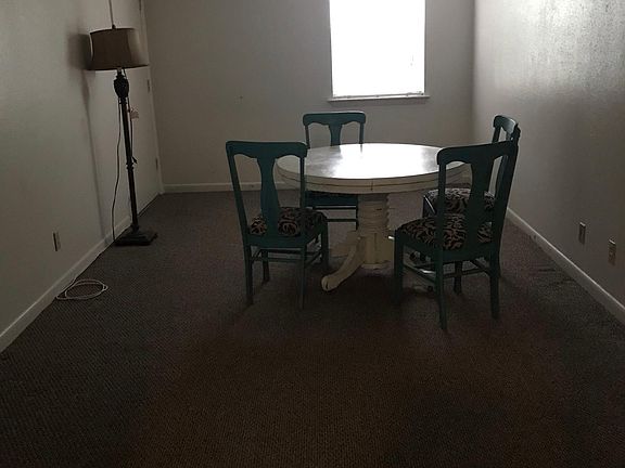 5th image of 4018 Pitt St