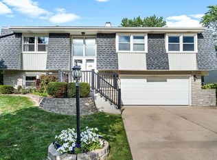 113 Mockingbird Ln, Wheeling, IL 60090