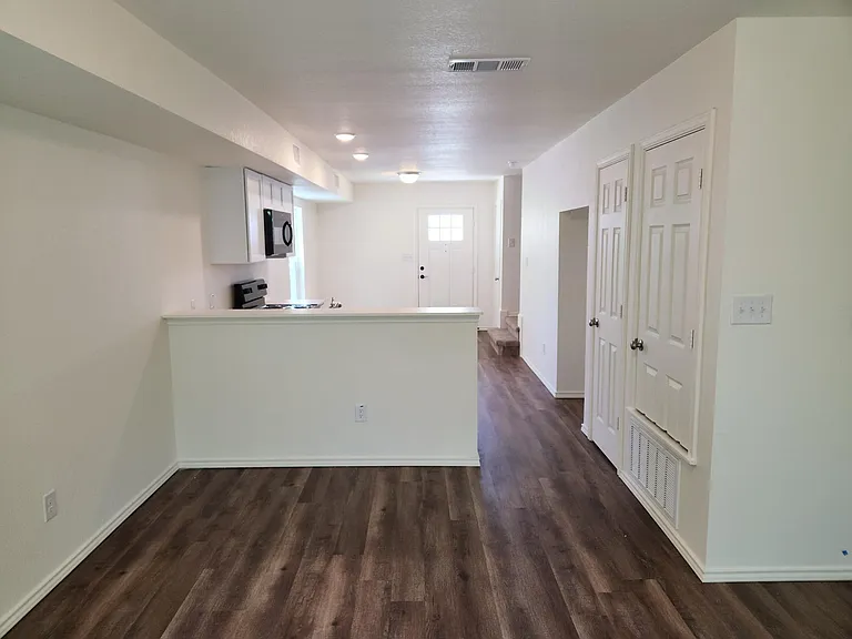350 Debus St #204A — Photo 9