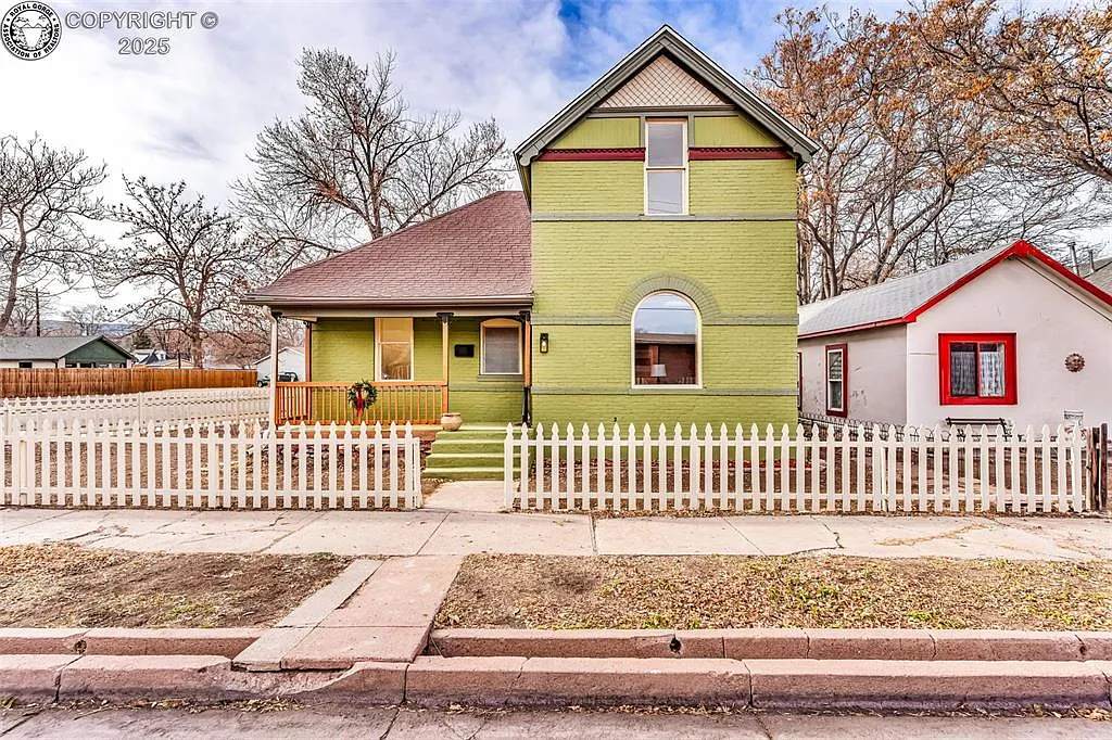 203 N Frazier Ave photo 1