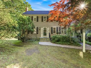 21 Goulding St E, Sherborn, MA 01770