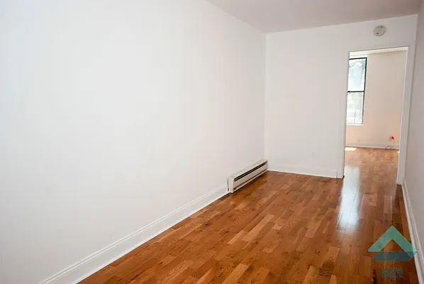 Rented by EXR | media 30