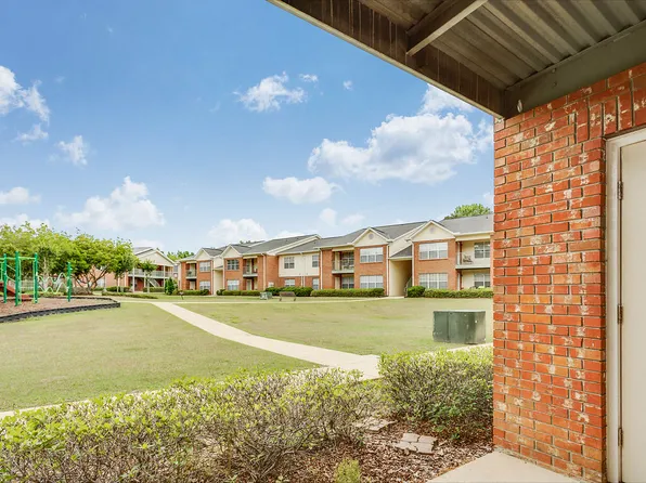 Forest Trail Apartment Homes