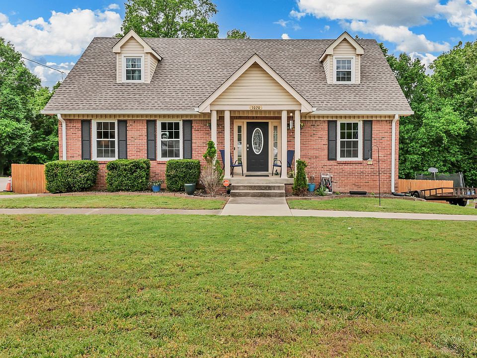 1st image of 1020 Foxmoor Dr