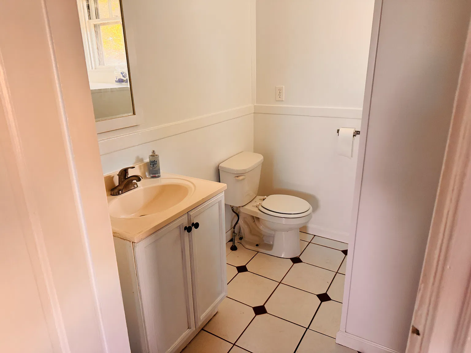 111 Narragansett St — Photo 3