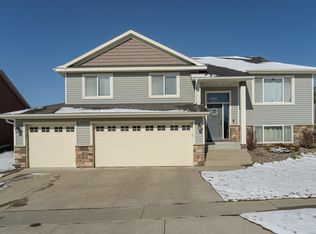 5351 Ridgeway Rd NW, Rochester, MN 55901