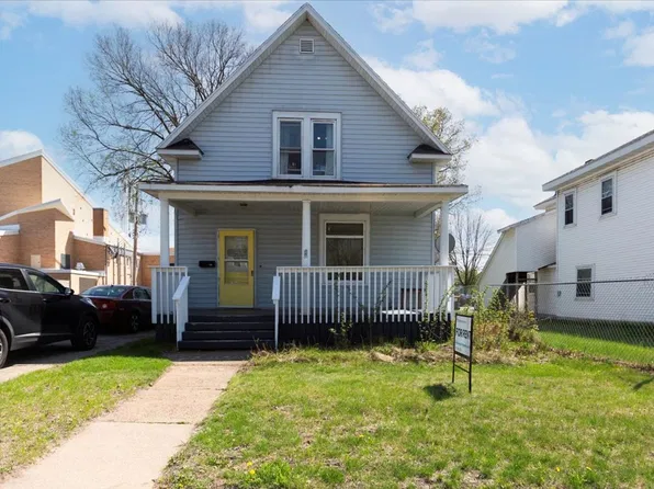 906 Main St E, Menomonie, WI 54751