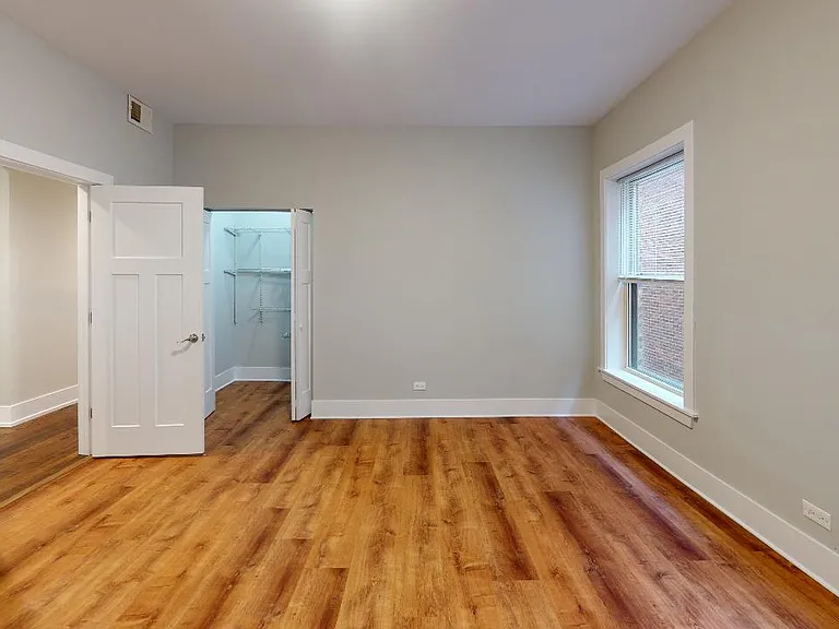 1027 E Hyde Park Blvd #1 — Photo 10