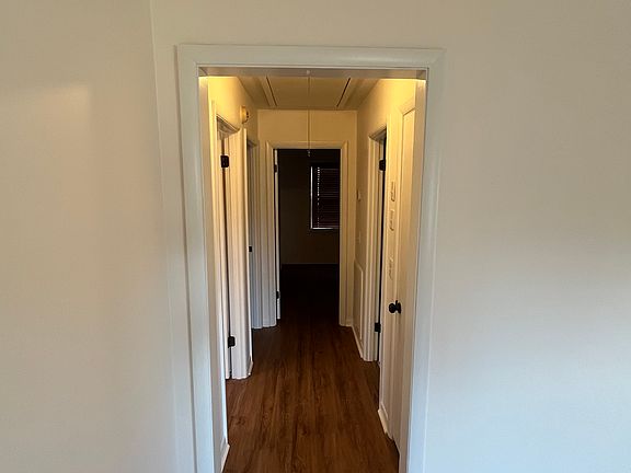 3rd image of 344 Foxglove Dr