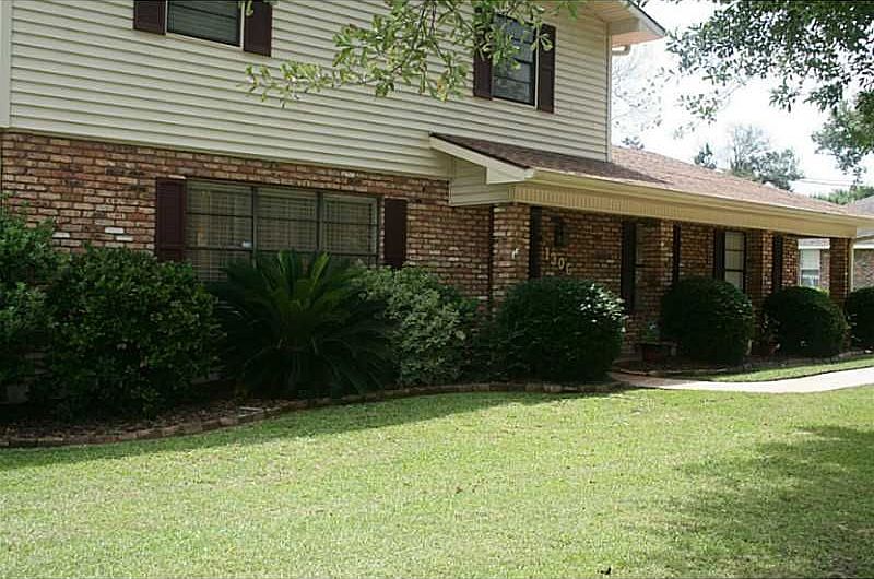 1st image of 1306 W Holly Hill Cir