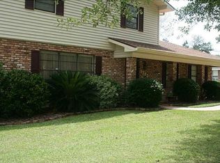 1306 W Holly Hill Cir, Westlake, LA 70669