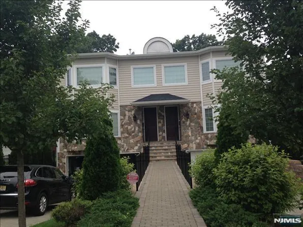 47 Sunset Ln #A, Tenafly, NJ 07670