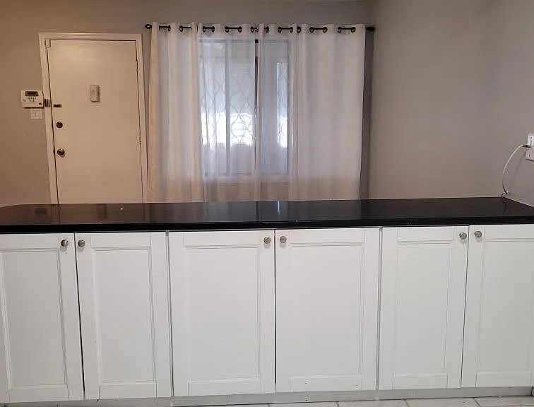 115 Amberly Dr #H — Photo 2