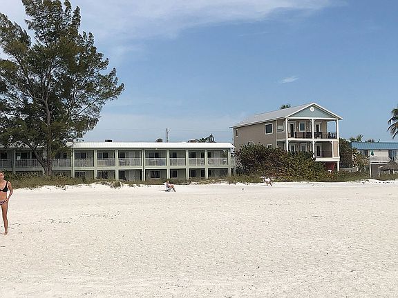3rd image of 2310 Gulf Dr N #103