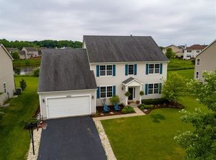 2512 Bluewater Dr, Wauconda, IL 60084