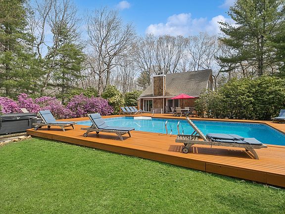 3rd image of 27 Ely Brook Rd