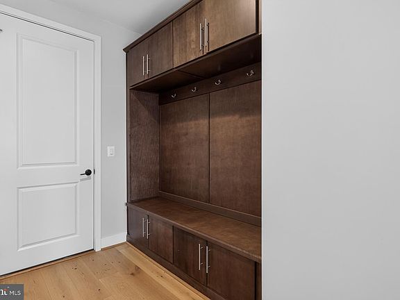 5th image of 9756 Windflower Way