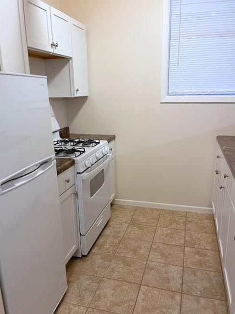 1st image of 2871 Irving Ave S APT A