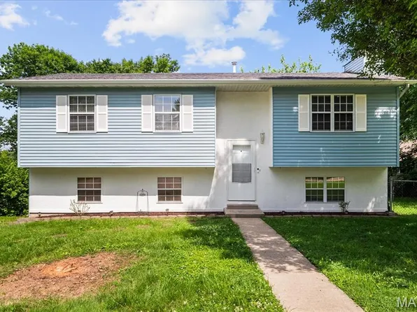 14 Damask Ct, Belleville, IL 62220