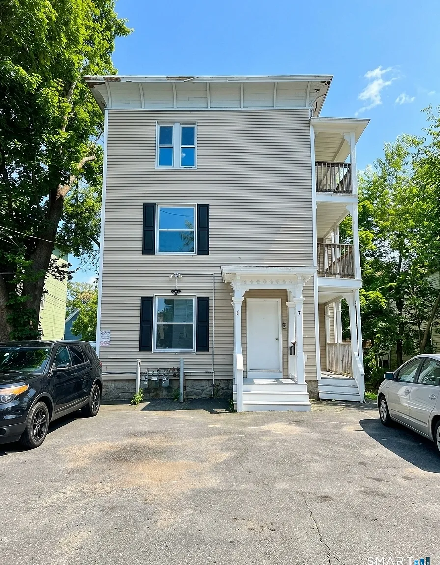 3 bed, 1.0 bath, 970 sqft, $1,550 — Photo 1