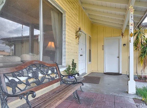 5th image of 623 W Nocturne Ct
