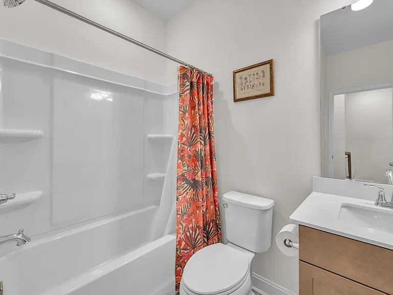 645 District Ct — Photo 18