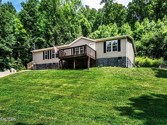 3rd image of 7880 Hickory Nut Way