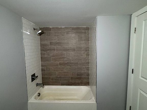 3rd image of 175 Munn Ave #B4