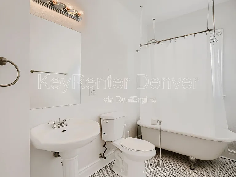 322 E Cedar Ave #A — Photo 14