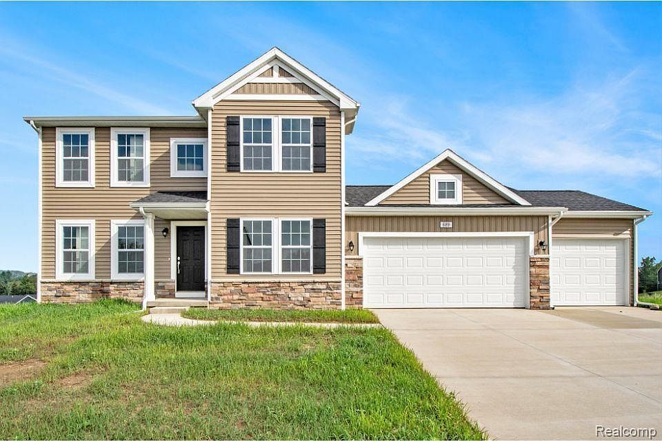 1st image of 126 Forest Way