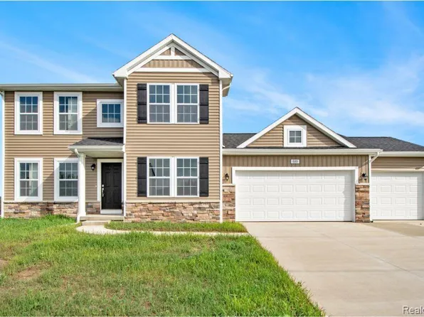 126 Forest Way, Davisburg, MI 48350