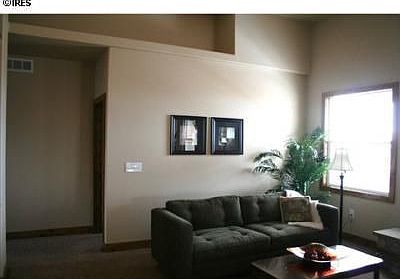 3rd image of 1582 Carriage Dr