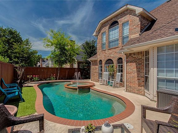 4th image of 5811 Edgewood Dr