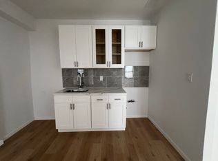 644 E 219th St #1R, Bronx, NY 10467