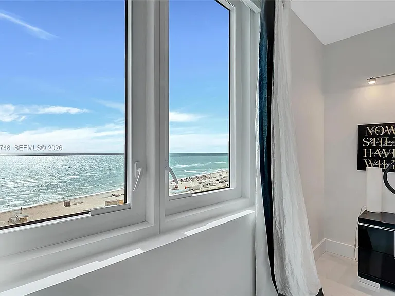 2301 Collins Ave #810 — Photo 18
