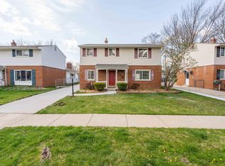 735 N Selfridge Blvd, Clawson, MI 48017