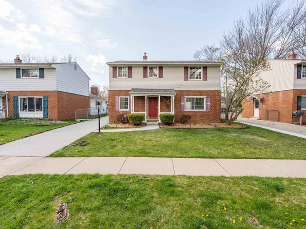 735 N Selfridge Blvd, Clawson, MI 48017