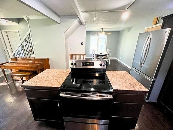 5th image of 1116 East Ave
