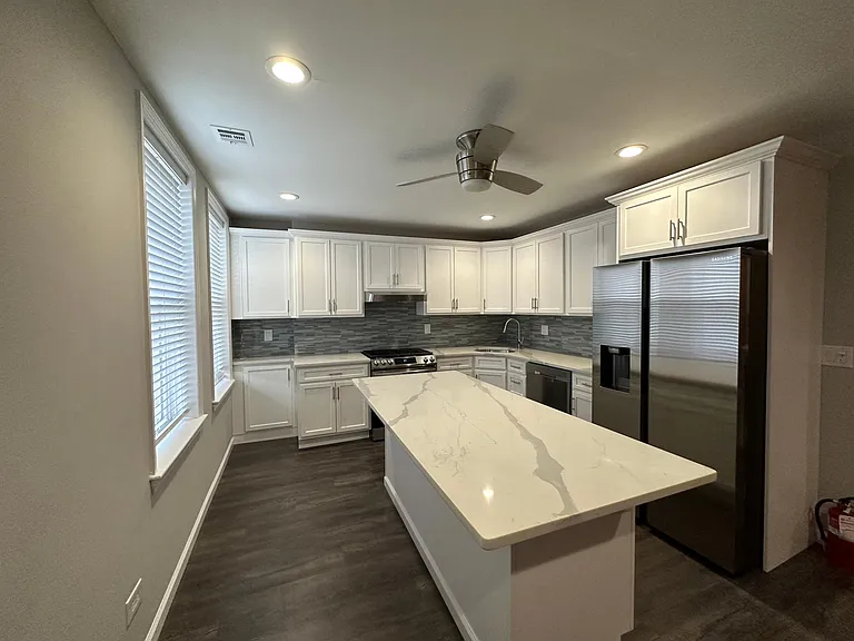 424 Broadway #3 — Photo 2