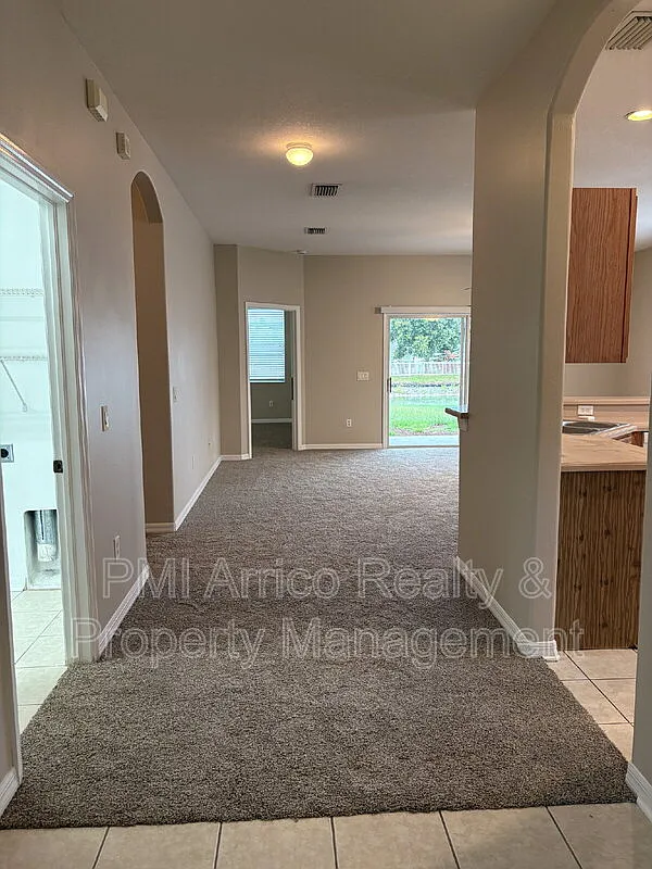 Meadow Pointe 04 — Photo 4